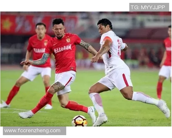 上海羽毛球队以85分稳居精英赛积分榜首位展现强劲实力