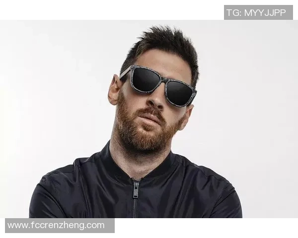 足球明星佩戴墨镜的高清写真展现独特魅力与风格 足球明星佩戴墨镜的高清写真展现独特魅力与风格