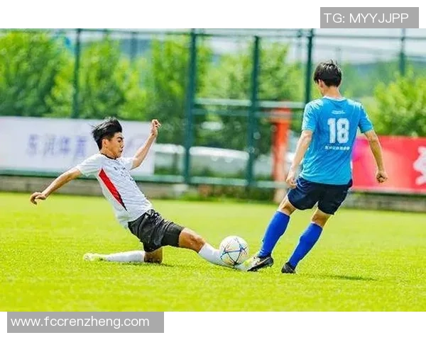 与足球明星面对面走近他们的生活与梦想